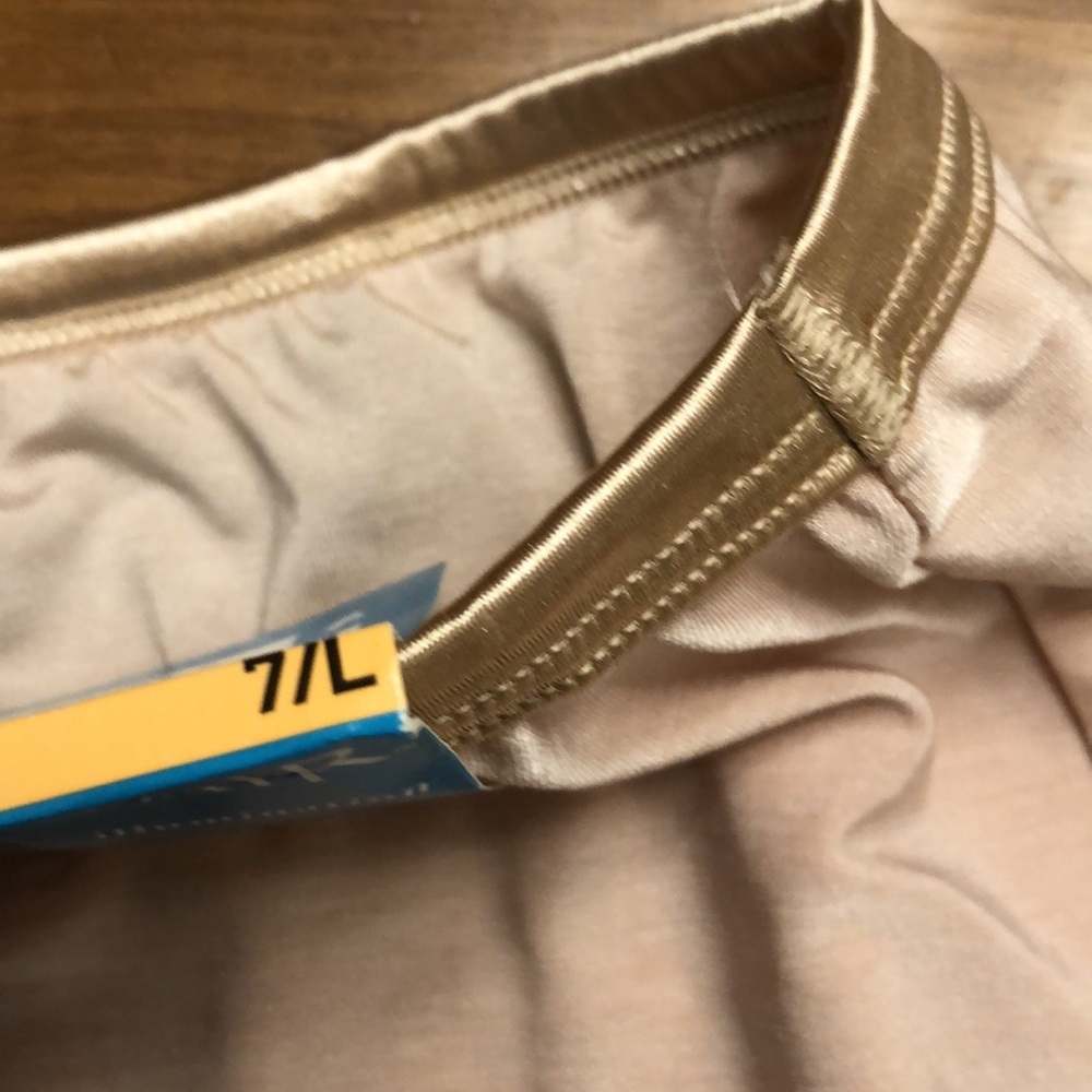 VANITY FAIR ILLUMINATION BRIEF 7/L NWT COLOR: ROSE BEIGE - Picture 6 of 6